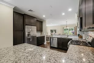 4 Preserve Ct, White Plains, NY 10607 - Photo 15