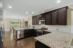 4 Preserve Ct, White Plains, NY 10607 - Photo 13
