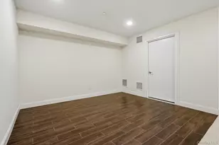 4 Preserve Ct, White Plains, NY 10607 - Photo 33