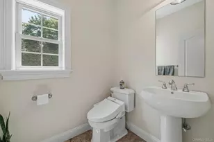 4 Preserve Ct, White Plains, NY 10607 - Photo 19