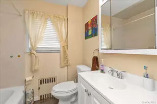 1 Windsor Pl, Lynbrook, NY 11563 - Photo 11