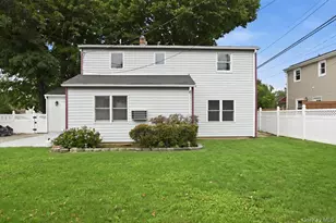 14 Crest Ln, Levittown, NY 11756 - Photo 25