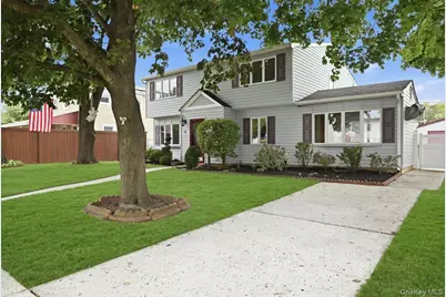 14 Crest Lane, Levittown, NY 11756 - Photo 3