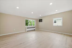 14 Crest Ln, Levittown, NY 11756 - Photo 11