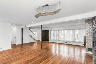 14962 Powells Cove Boulevard, Whitestone, NY 11357 - Photo 5
