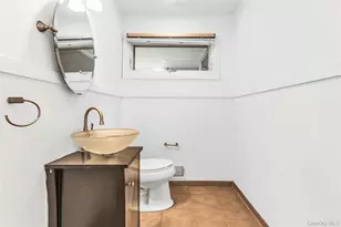 149-62 Powells Cove Blvd, Whitestone, NY 11357 - Photo 11