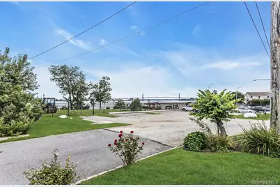 14962 Powells Cove Boulevard, Whitestone, NY 11357 - Photo 27