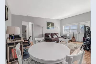 4 Rose Street #Apt 6 B2, Oceanside, NY 11572 - Photo 3