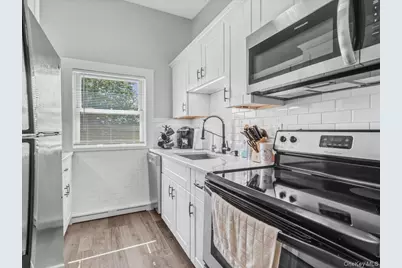 4 Rose Street #Apt 6 B2, Oceanside, NY 11572 - Photo 5