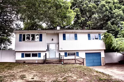 21 University Drive, Ronkonkoma, NY 11779 - Photo 3