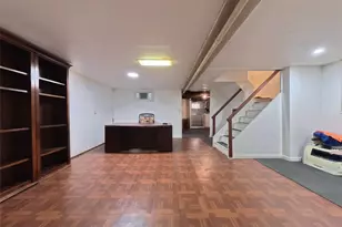 398 Bauer Pl, Mineola, NY 11501 - Photo 15