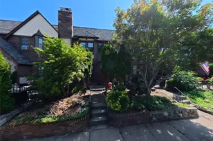 398 Bauer Pl, Mineola, NY 11501 - Photo 19