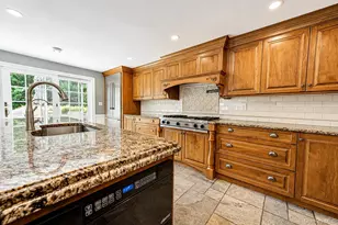 70 Nursery St, Locust Valley, NY 11560 - Photo 5