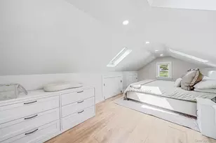 36 Mayflower Ave, Smithtown, NY 11787 - Photo 17