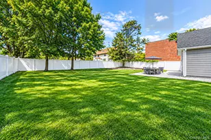 36 Mayflower Ave, Smithtown, NY 11787 - Photo 29