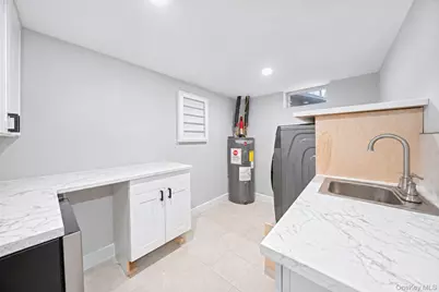 36 Mayflower Avenue, Smithtown, NY 11787 - Photo 21