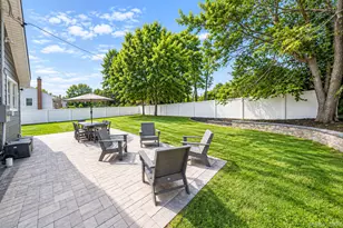 36 Mayflower Ave, Smithtown, NY 11787 - Photo 25
