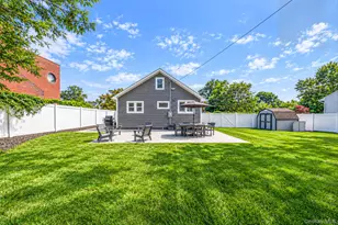 36 Mayflower Ave, Smithtown, NY 11787 - Photo 27