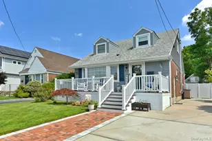 374 Andrews Rd, Mineola, NY 11501 - Photo 3