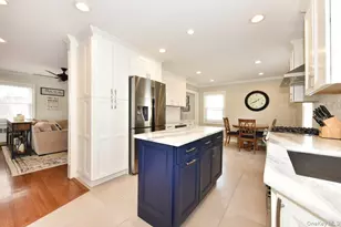 374 Andrews Rd, Mineola, NY 11501 - Photo 15