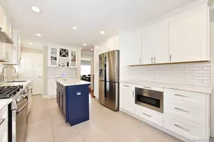 374 Andrews Rd, Mineola, NY 11501 - Photo 13
