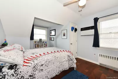 374 Andrews Road, Mineola, NY 11501 - Photo 23