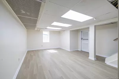121 Raymond Street #1st, Rockville Centre, NY 11570 - Photo 13