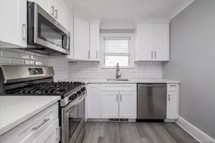121 Raymond St, Rockville Centre, NY 11570 - Photo 11