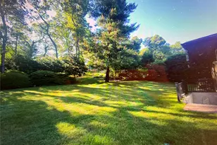 271 Terry Rd, Smithtown, NY 11787 - Photo 5