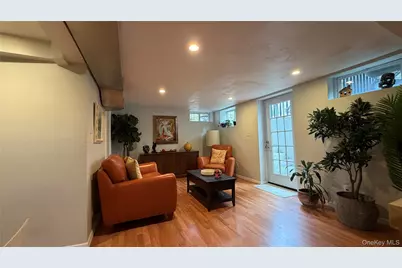 271 Terry Road, Smithtown, NY 11787 - Photo 21