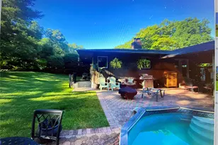 271 Terry Rd, Smithtown, NY 11787 - Photo 7