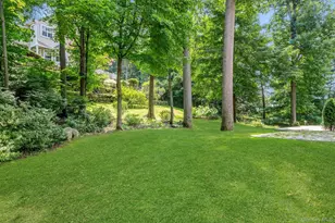 19 Pondview Ln, Yonkers, NY 10710 - Photo 27