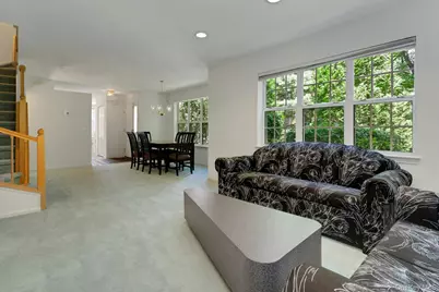 19 Pondview Lane #19, Yonkers, NY 10710 - Photo 5