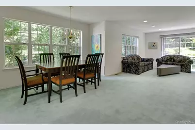 19 Pondview Lane #19, Yonkers, NY 10710 - Photo 7
