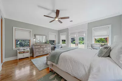 8 Jackson Avenue, East Quogue, NY 11942 - Photo 27