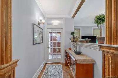 8 Jackson Avenue, East Quogue, NY 11942 - Photo 5
