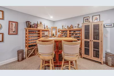8 Jackson Avenue, East Quogue, NY 11942 - Photo 35