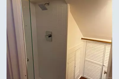 35 Oak Street #Upstairs Apartment, Greenwood Lake, NY 10925 - Photo 3