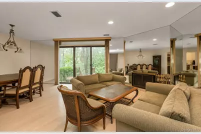 7 Wimbledon Drive, Roslyn, NY 11576 - Photo 11