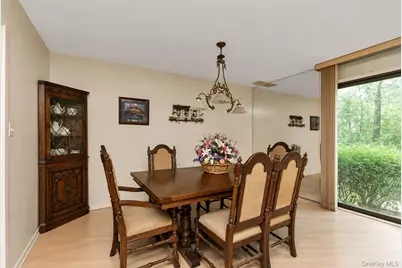 7 Wimbledon Drive, Roslyn, NY 11576 - Photo 9