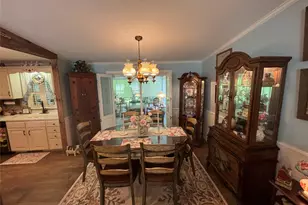 1661 Old Country Rd, Riverhead, NY 11901 - Photo 25