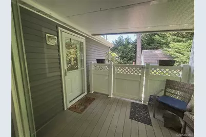 1661 Old Country Road #258, Riverhead, NY 11901 - Photo 7