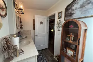 1661 Old Country Rd, Riverhead, NY 11901 - Photo 37