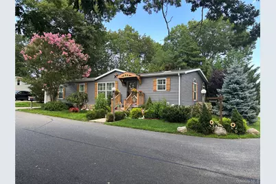 1661 Old Country Road #258, Riverhead, NY 11901 - Photo 3