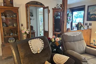1661 Old Country Rd, Riverhead, NY 11901 - Photo 13