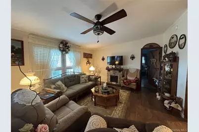 1661 Old Country Road #258, Riverhead, NY 11901 - Photo 15