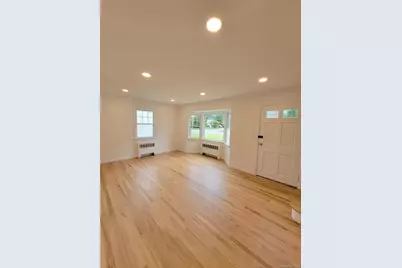 392 3rd Avenue, Bayport, NY 11705 - Photo 3