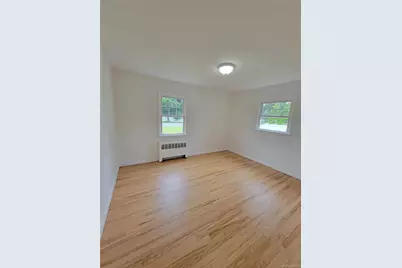 392 3rd Avenue, Bayport, NY 11705 - Photo 7