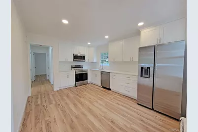 392 3rd Avenue, Bayport, NY 11705 - Photo 5