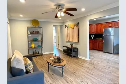 393 Great East Neck Road #393D, West Babylon, NY 11704 - Photo 5